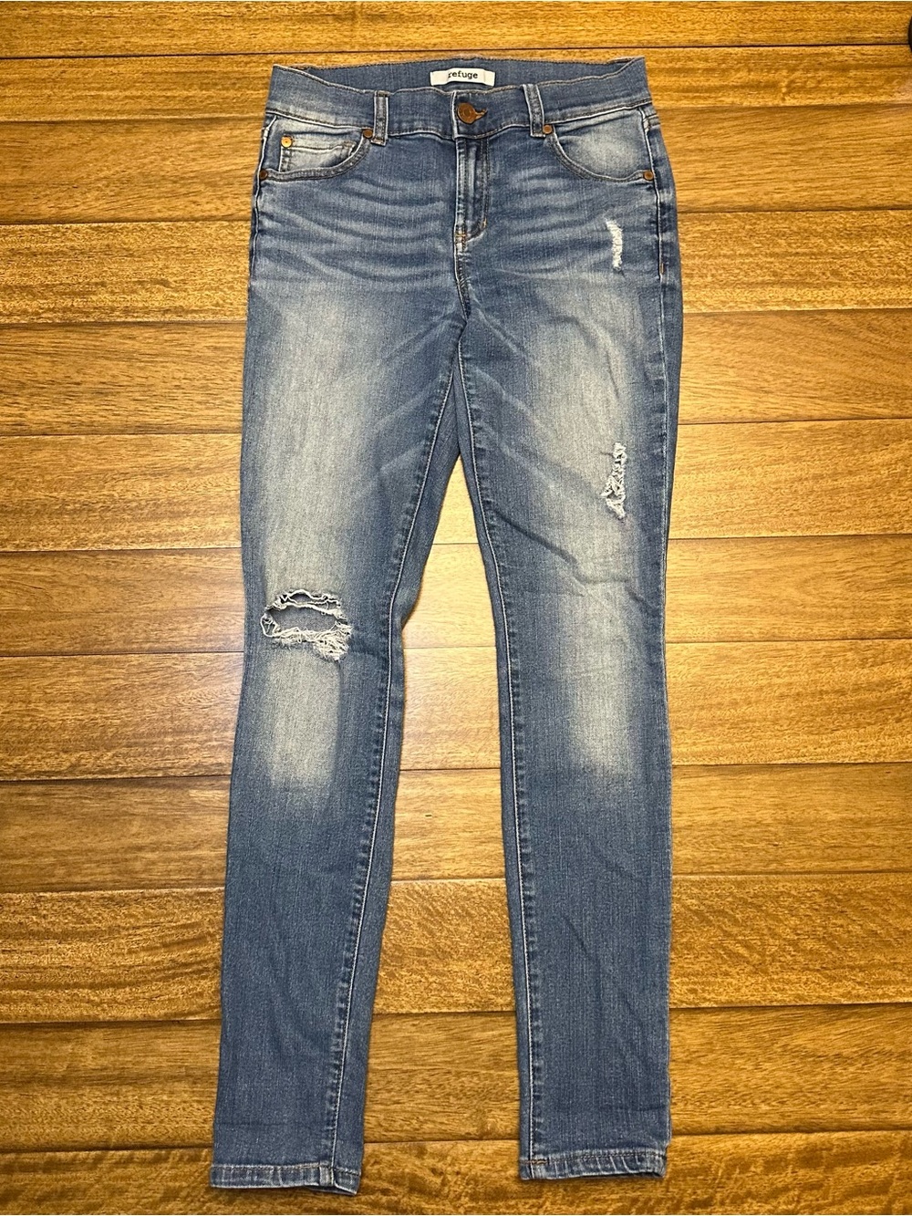 Refuge Women's Blue Med Wash Skinny Distressed Stretch Denim Jeans Size 4 A160